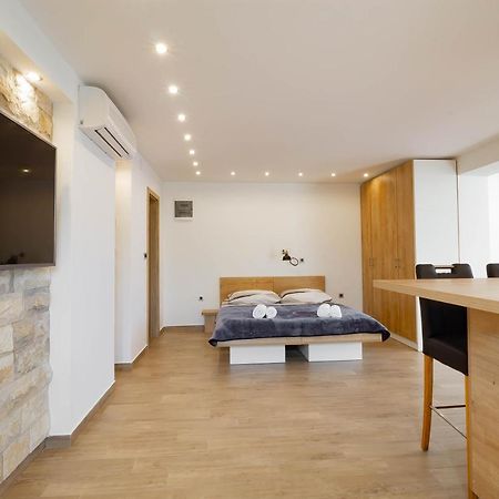 Apartments Marinici Rijeka - With Private Parking Zewnętrze zdjęcie
