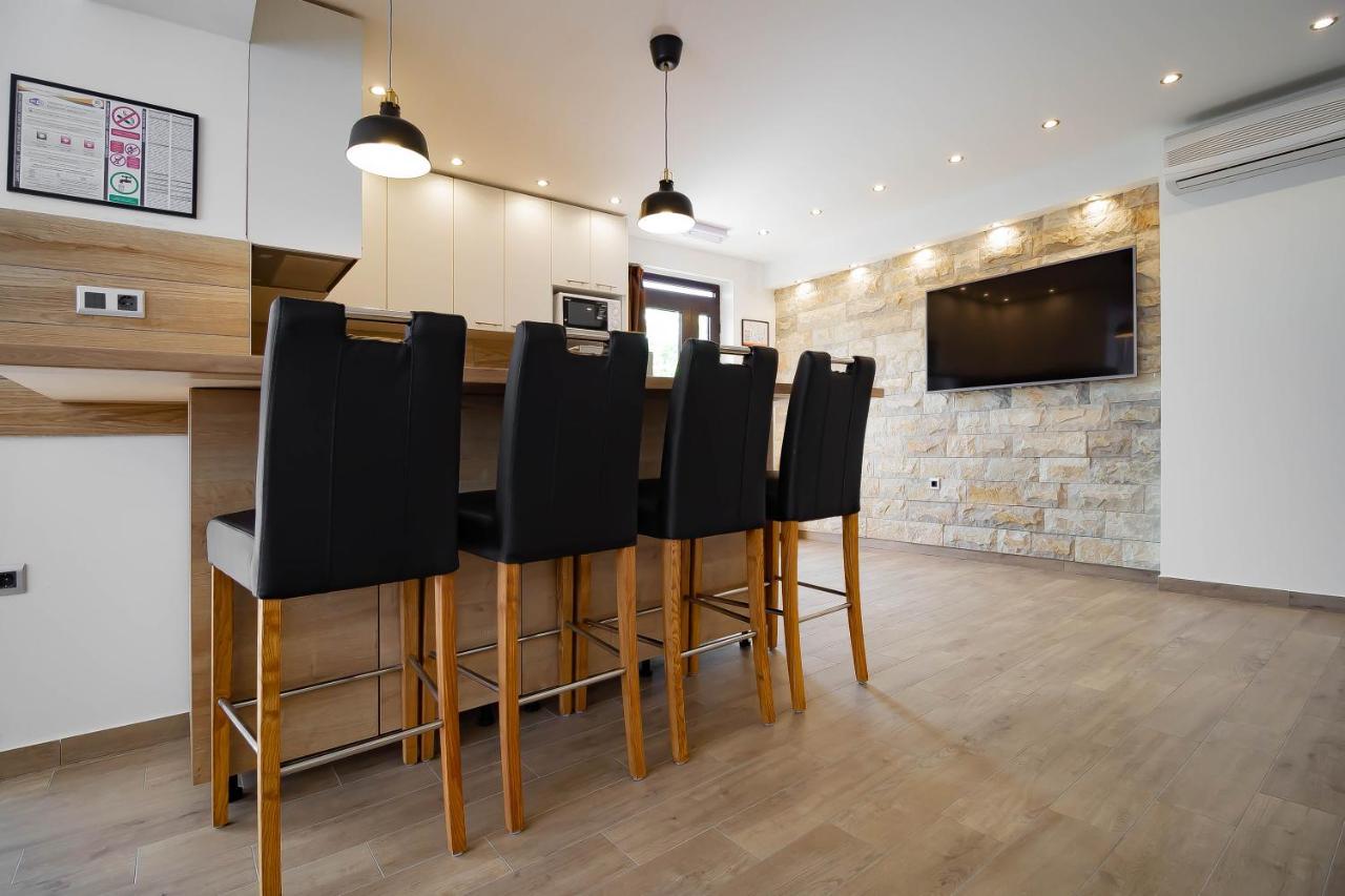 Apartments Marinici Rijeka - With Private Parking Zewnętrze zdjęcie